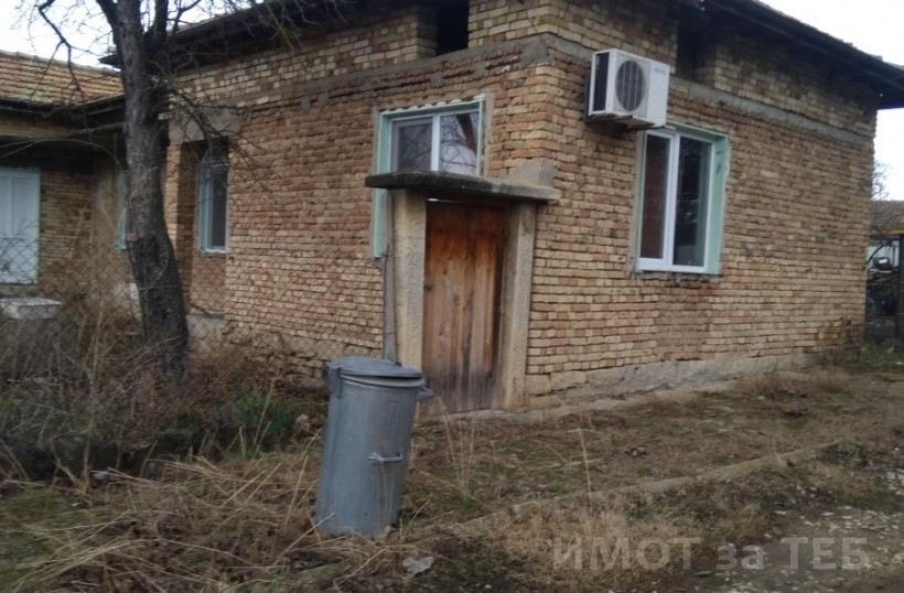 Виж още... - Продава къща в Мадара